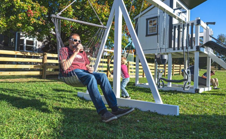 Cool swing set models with hammocks