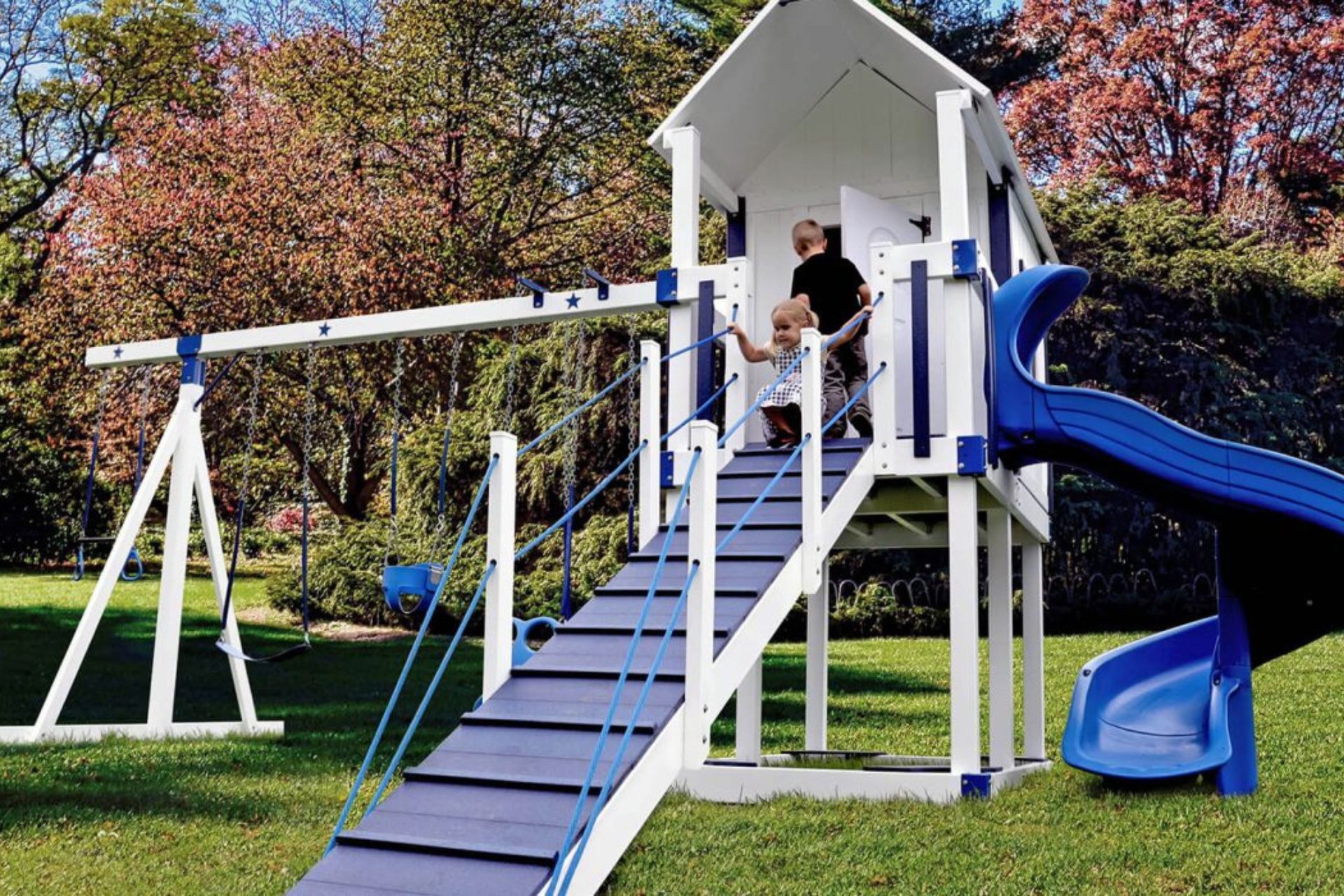 Modern Backyard Swingset Ideas