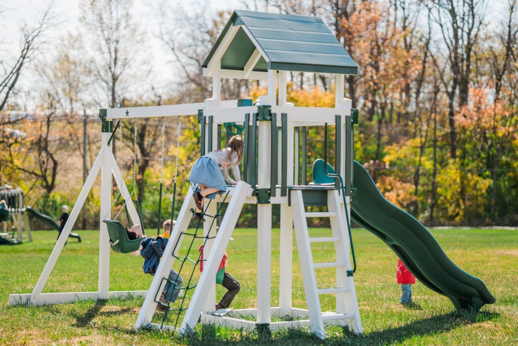 Vinyl swing set with entrance ladder for toddlers